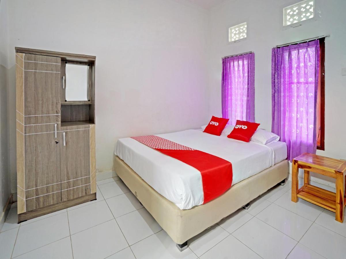 Oyo 90860 Tunjung Sari 8 Hotel 2*